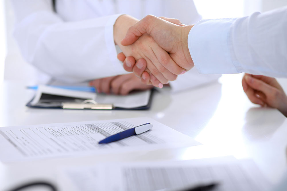 Eyelid Dermatitis – Signs, Remedies, and Management